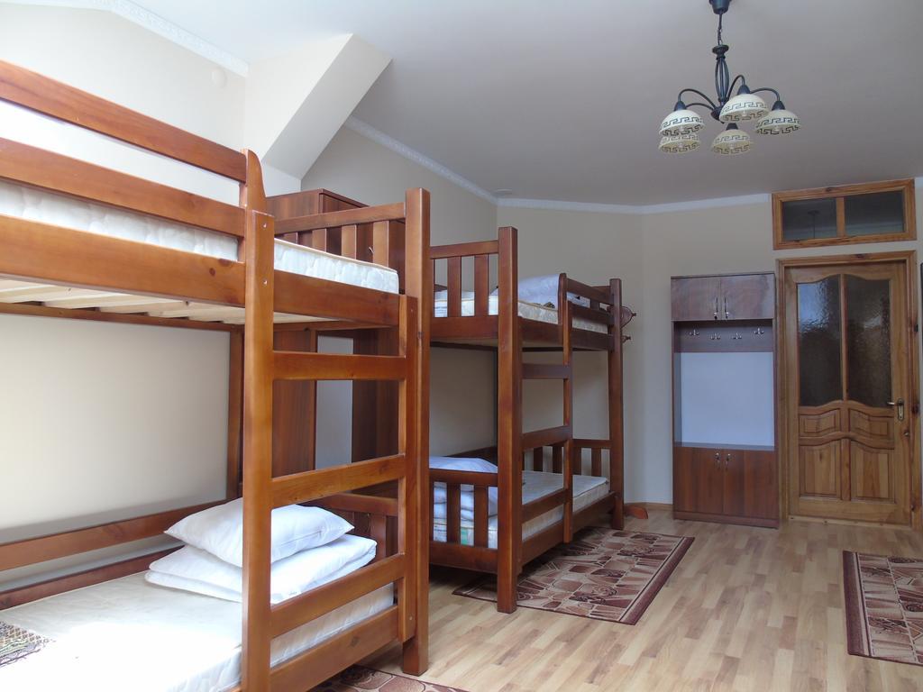 Lions Heart Hostel Lviv Dış mekan fotoğraf