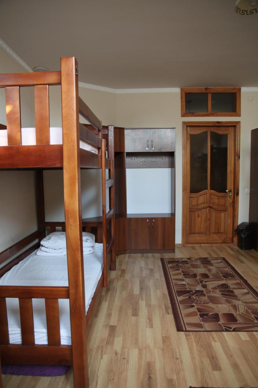 Lions Heart Hostel Lviv Dış mekan fotoğraf